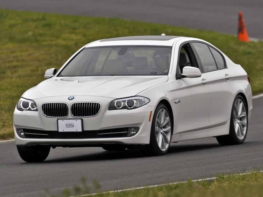  BMW 535i 2010 года  (US) (фото 1 из 11)